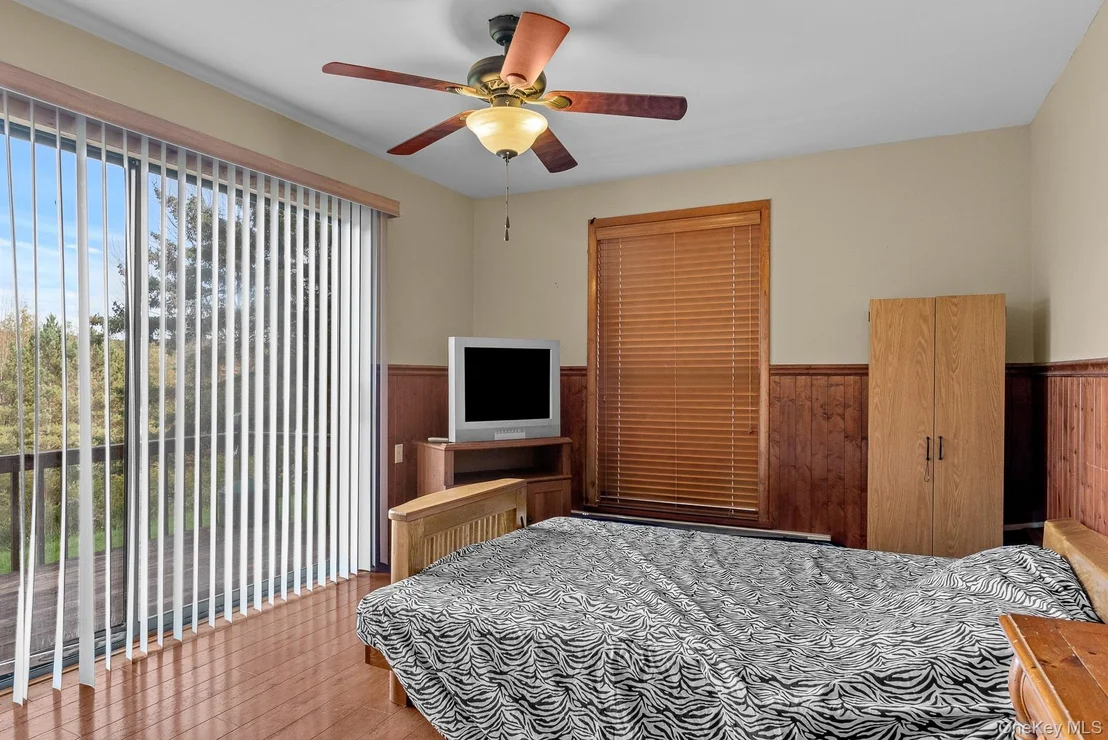 Photo of 515 Magic Mountain Road