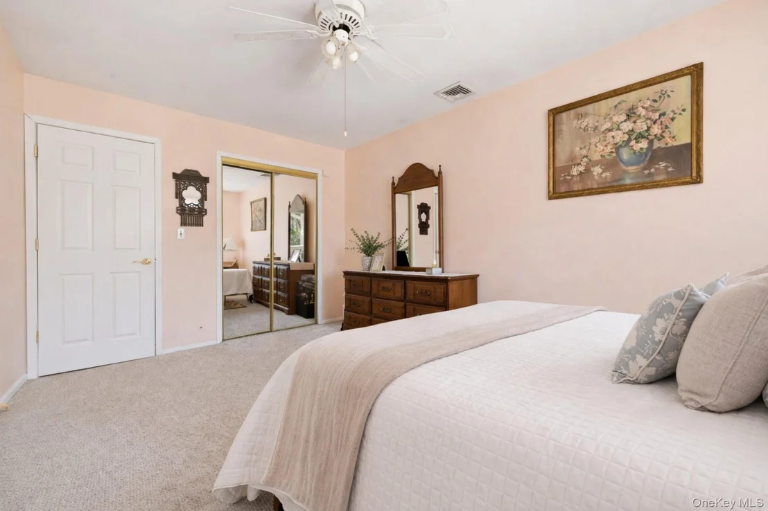Photo of 8 Penn Drive