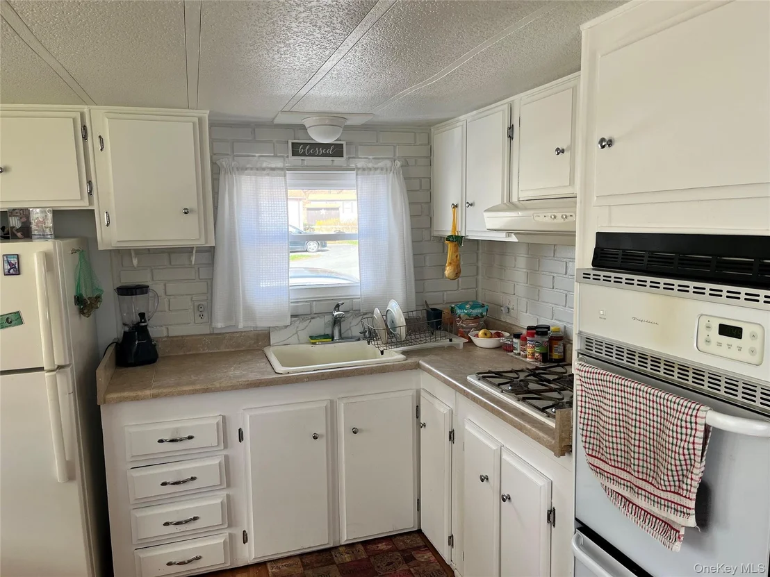 Photo of 406 4th Avenue