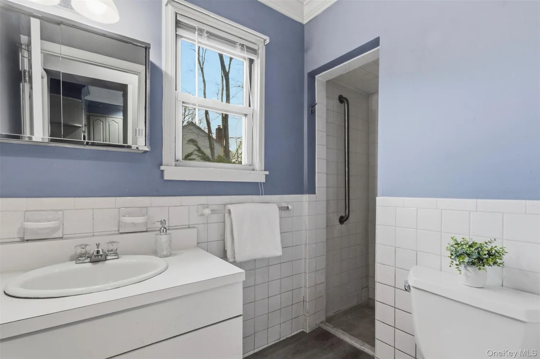 Photo of 4443 Purchase Street