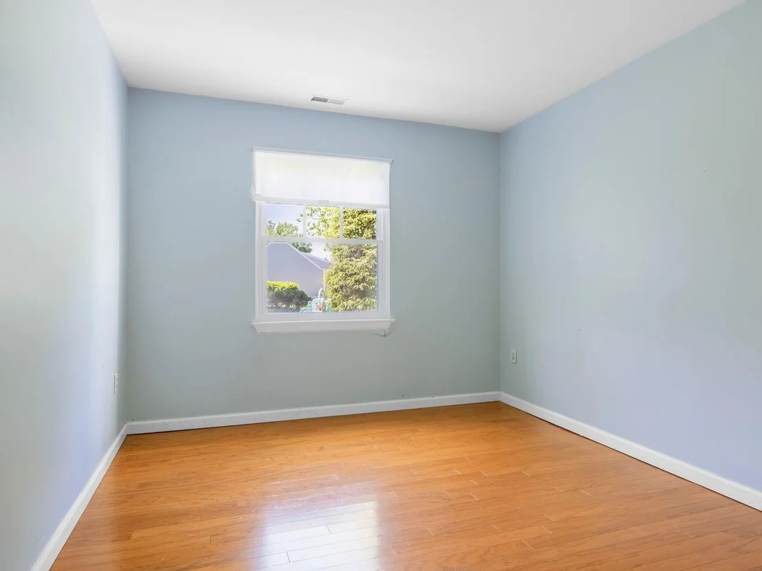 Photo of Unit B at 902 Commons Way