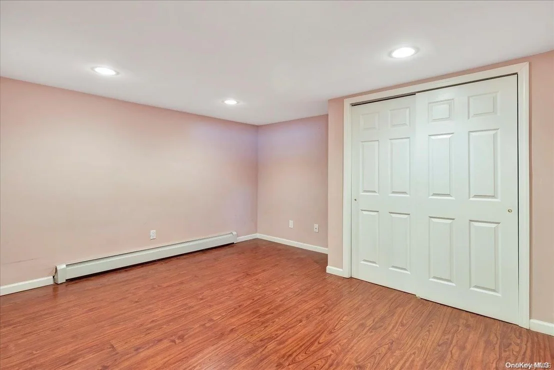 Photo of 67 Farmers Avenue