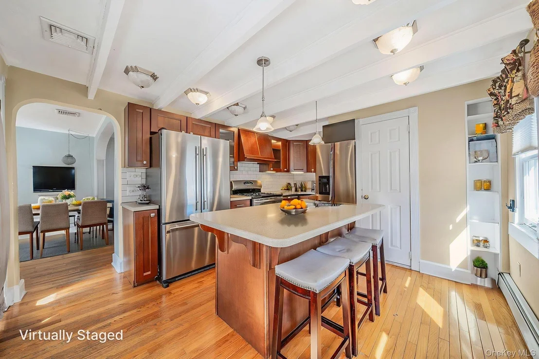 Photo of 219 North Ocean Avenue