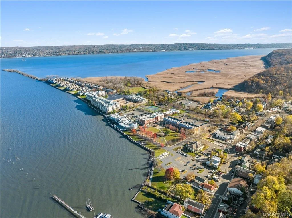 Photo of 201 Tweed Boulevard