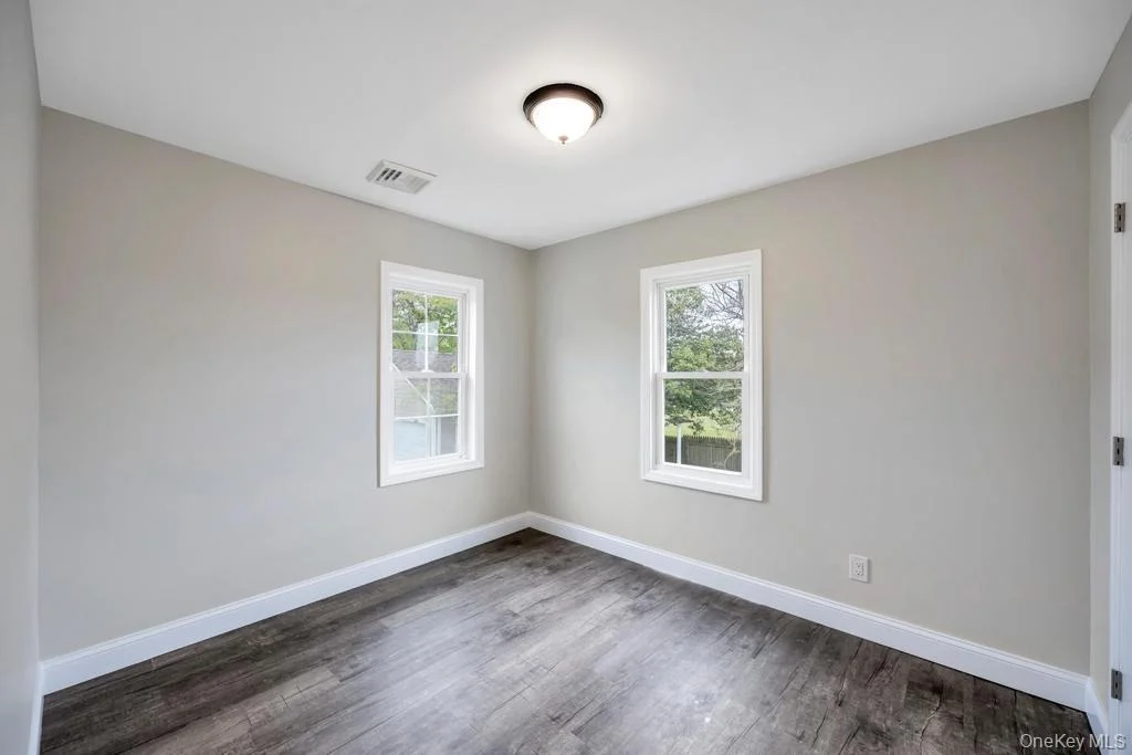 Photo of 446 Riviera Drive