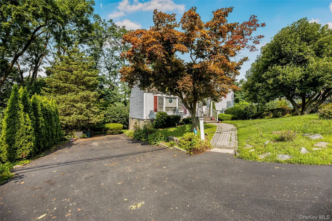 Photo of 33 Dexter Road