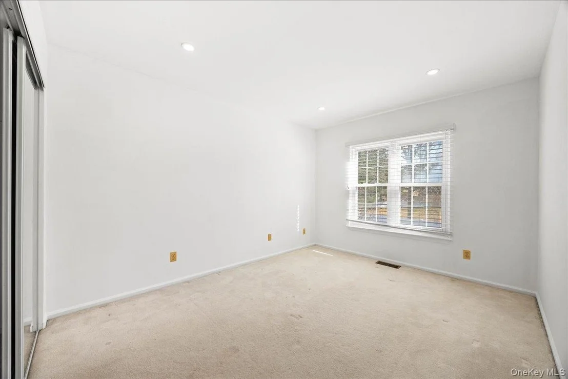 Photo of 192 Benefield Boulevard