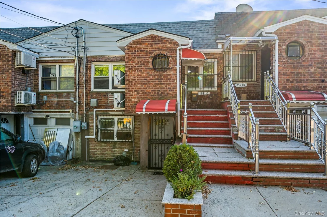 Photo of 152-10 Peck Avenue