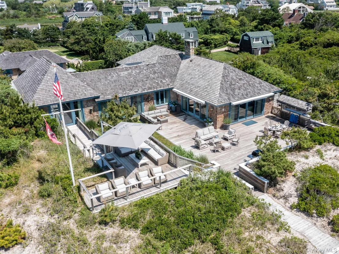 Photo of 40 Dune Road