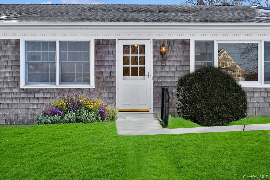 Photo of 350 Soundview Road