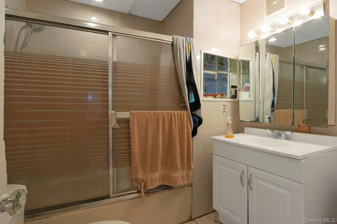 Photo of 515 Beach Avenue