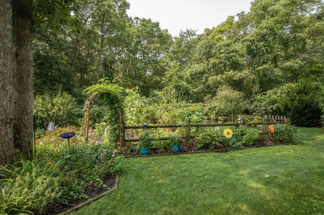 Photo of 18 Howe Road