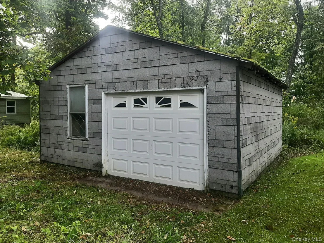 Photo of 1651 Route 9G