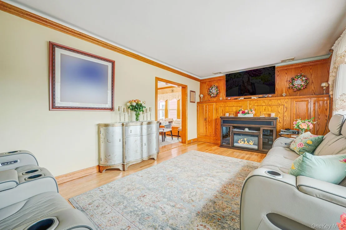 Photo of 167 Shaw Avenue