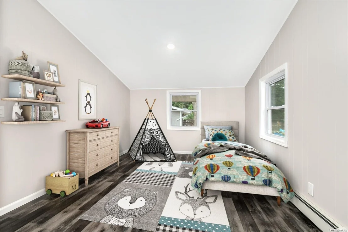 Photo of 11 Redleaf Lane