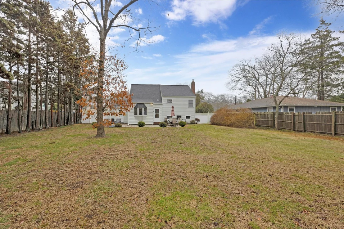 Photo of 40 Maple Avenue