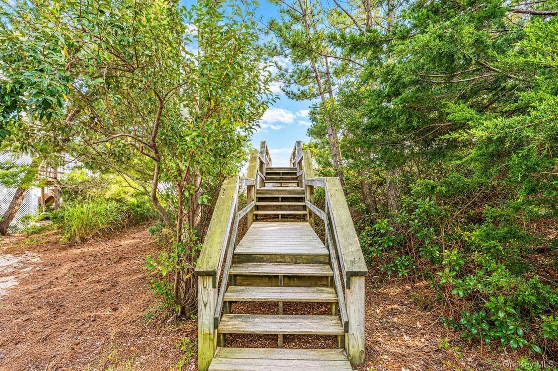 Photo of 431 Dune Road