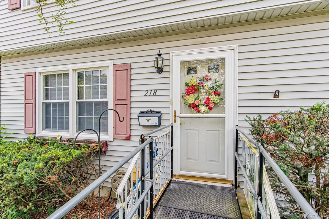 Photo of 218 Fishkill Landing