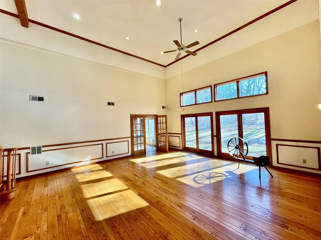 Photo of 71 Saddleback Ridge Road