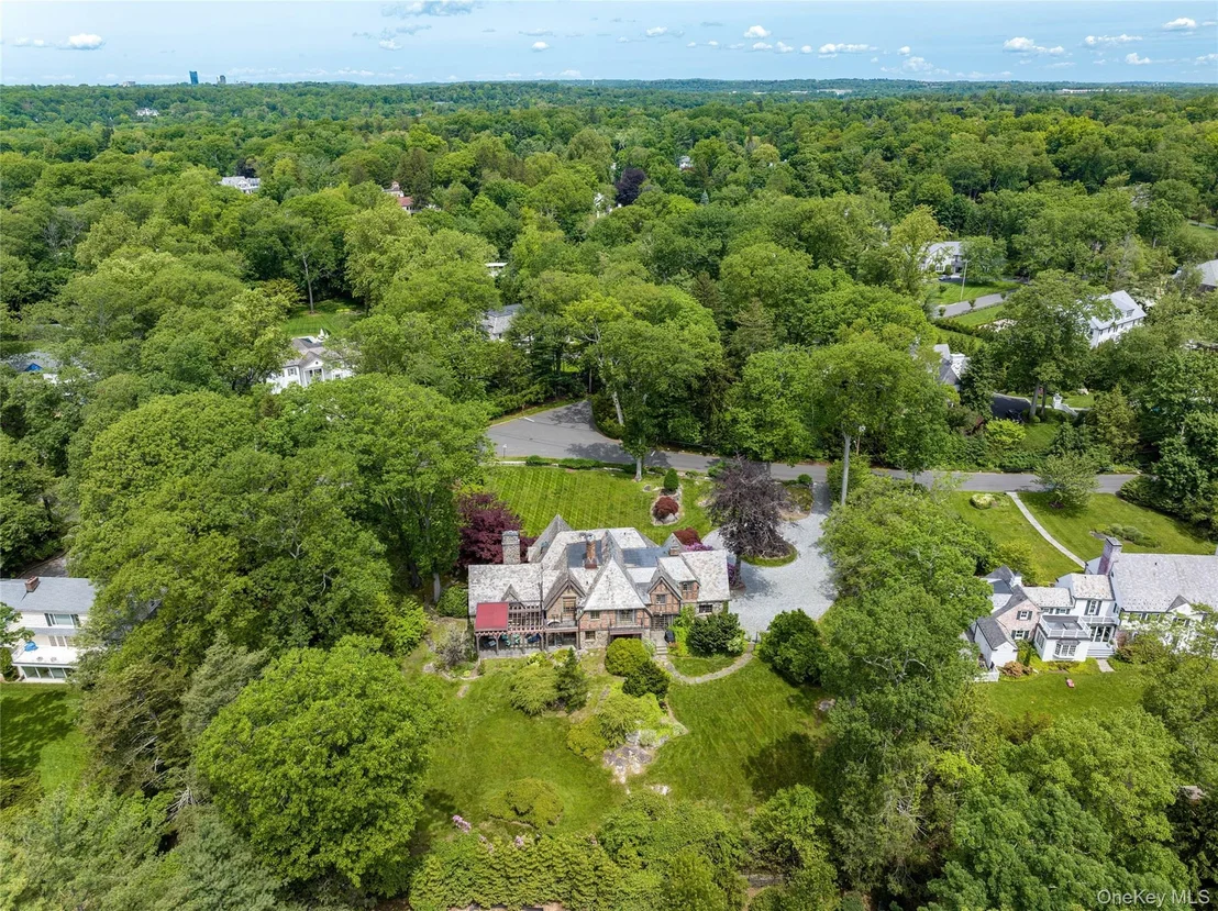 Photo of 294 Sterling Road