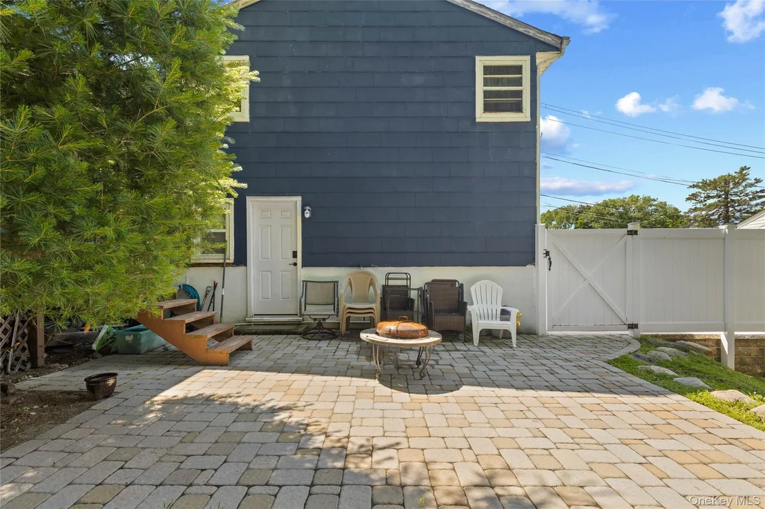 Photo of 24 Maplewood Boulevard