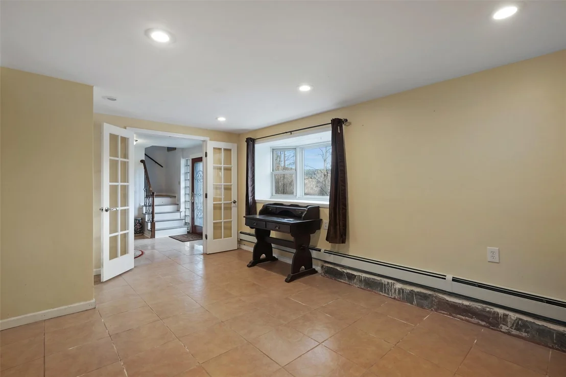 Photo of 24 Buttonwood Road