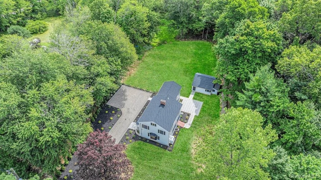 Photo of 676 Hardscrabble Road