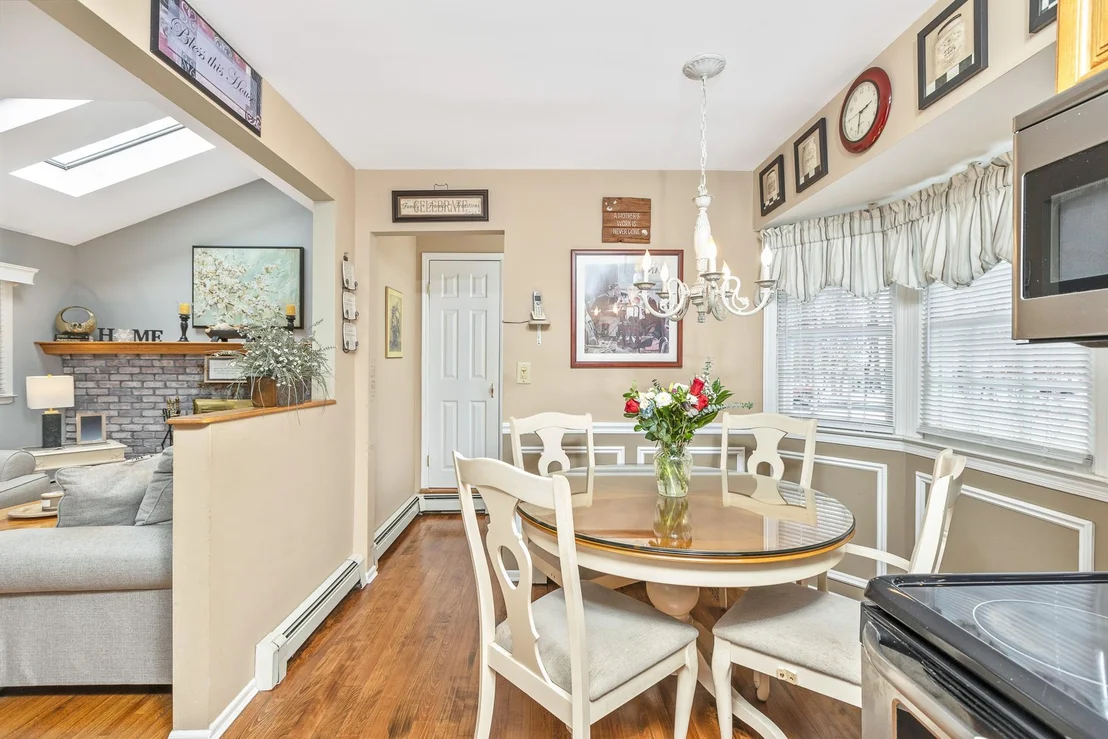 Photo of 98 Hillside Avenue