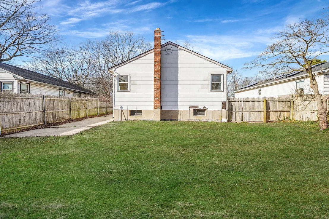Photo of 80 Meadowmere Avenue