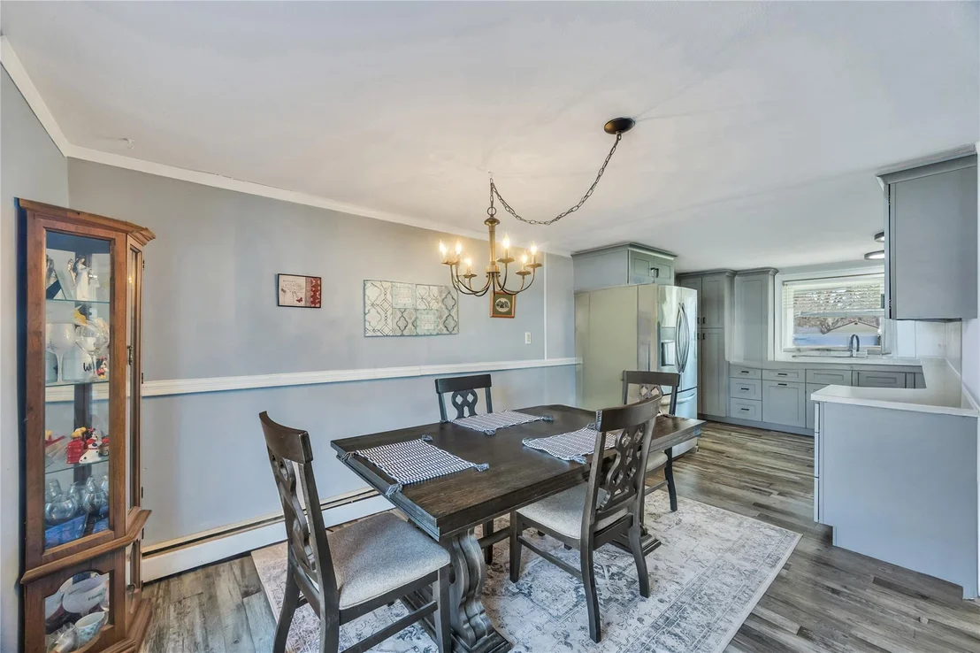 Photo of 41 Lakeside Drive