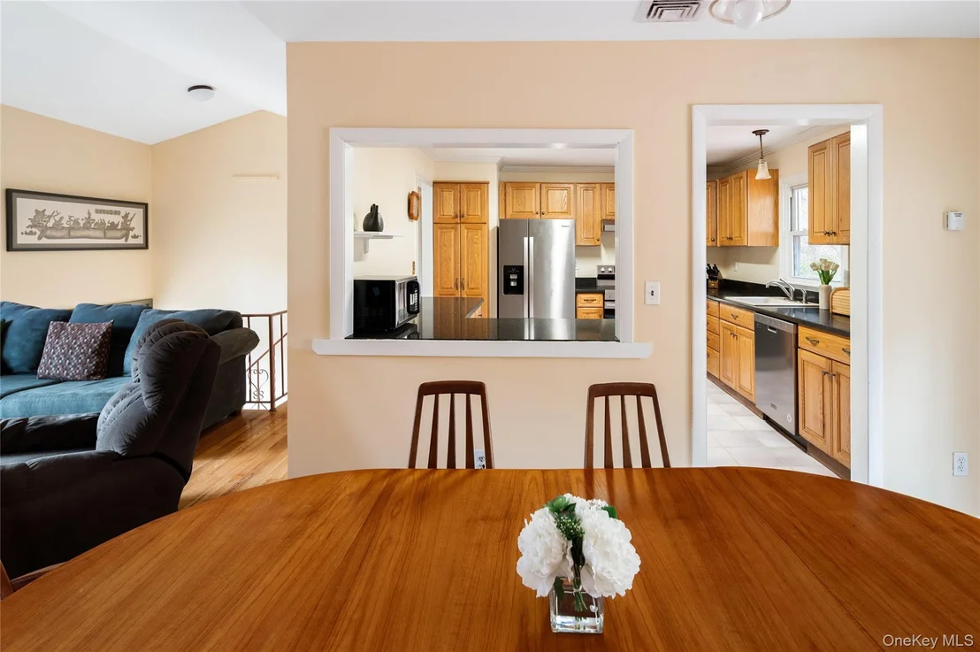 Photo of 479 Sprout Brook Road