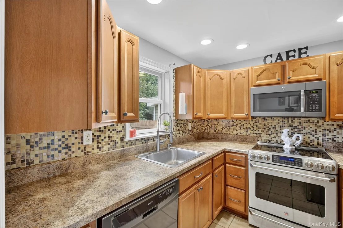 Photo of 336 Hudson Avenue