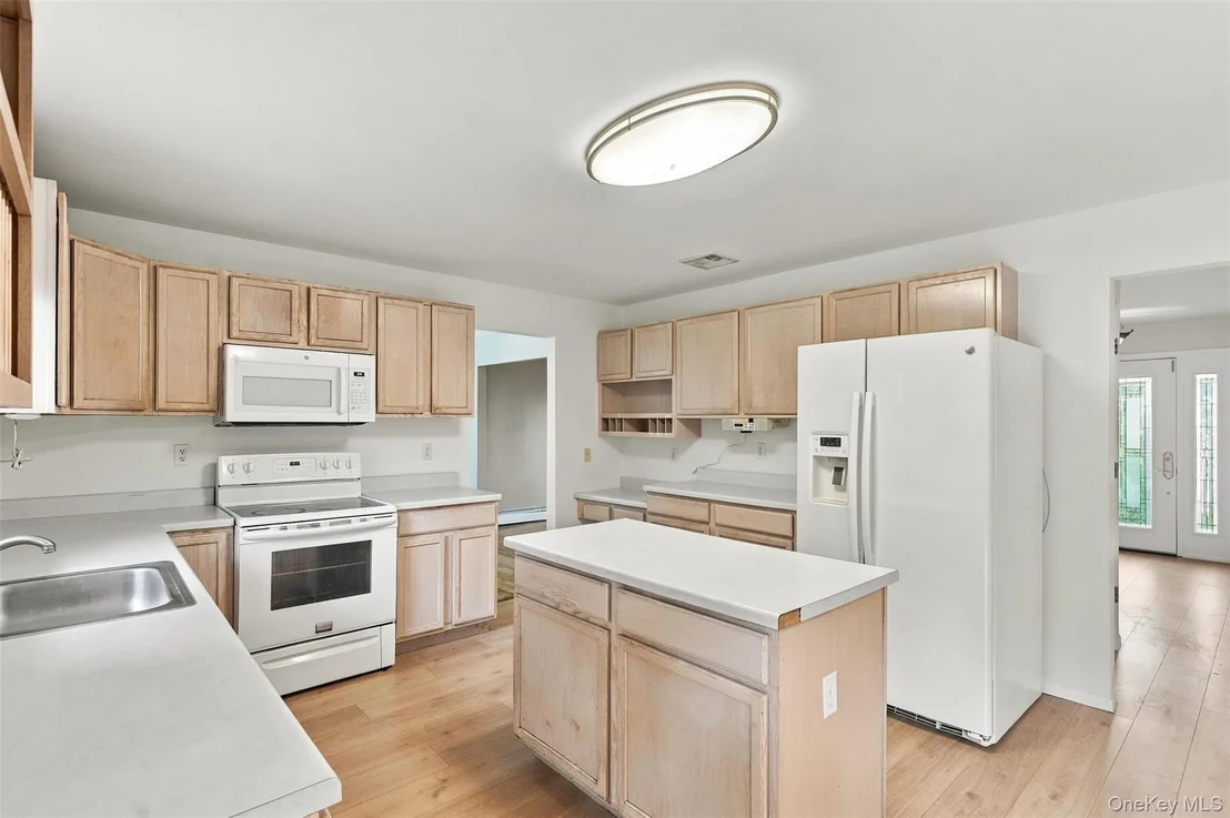 Photo of 16 Cambridge Circle
