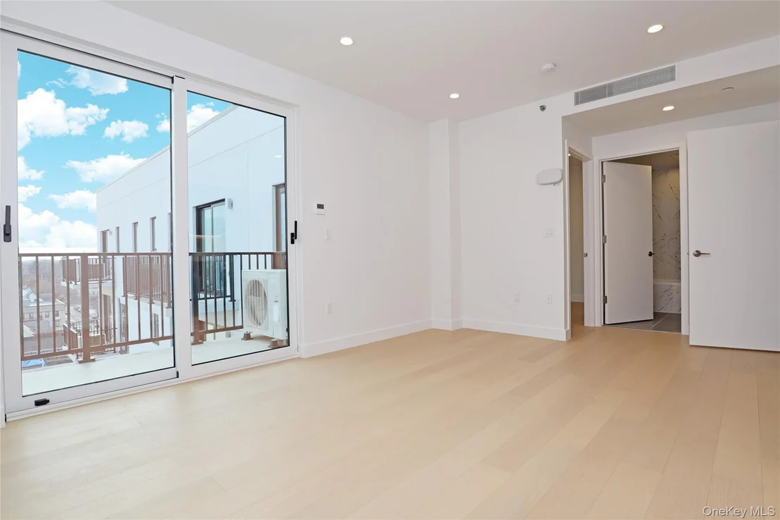 Photo of Unit 6G at 15002 Northern Boulevard