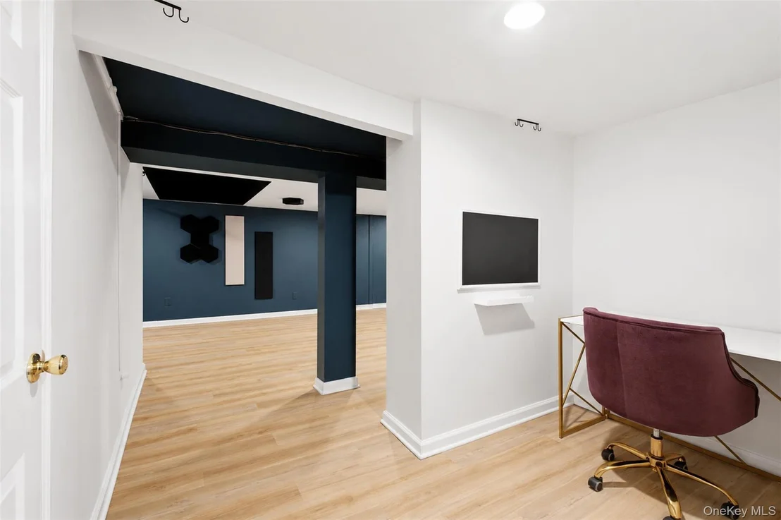 Photo of 12 Leeside Road
