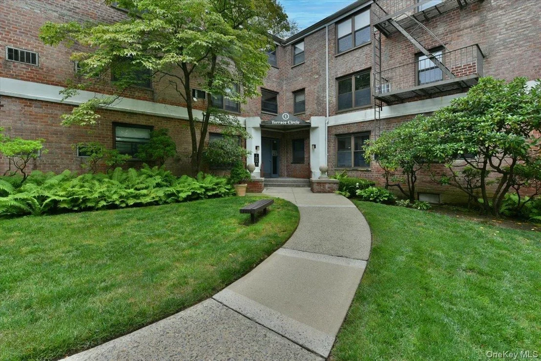 Photo of Unit 3F at 1 TERRACE Circle