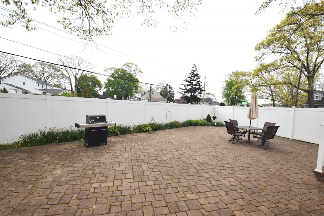 Photo of 175 27th Street