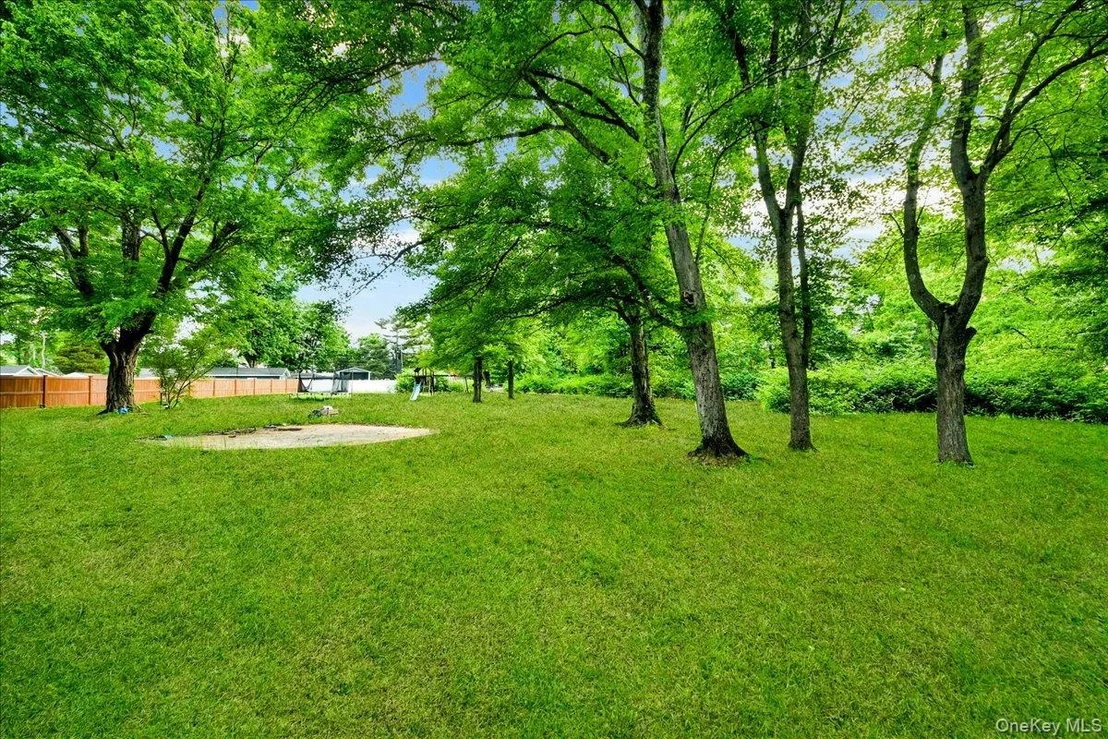 Photo of 9 Hillside Close