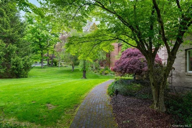 Photo of 7 Fair Oaks Drive