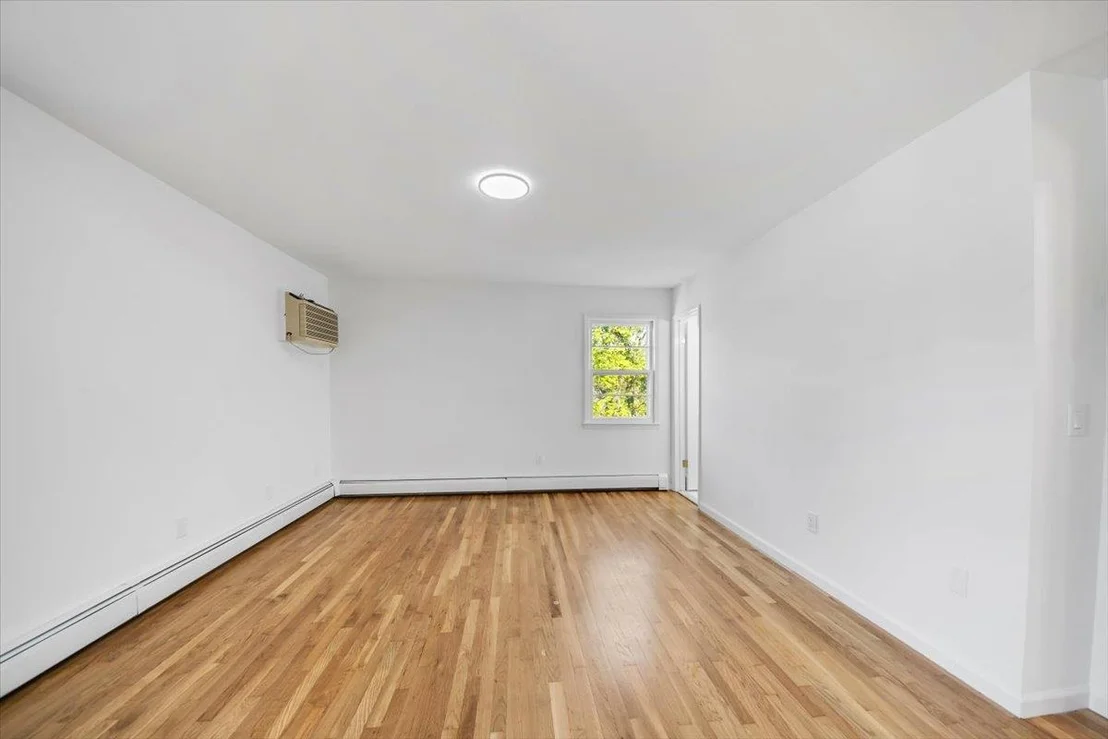 Photo of 10 Mohawk Road