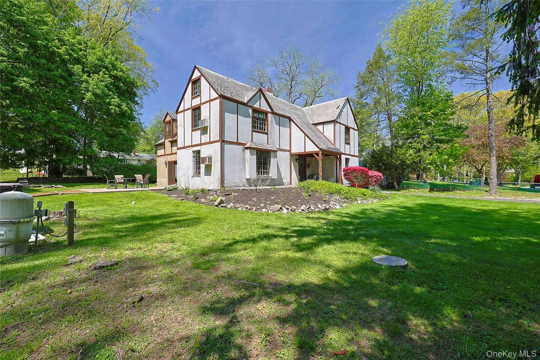 Photo of 404 Downing Way