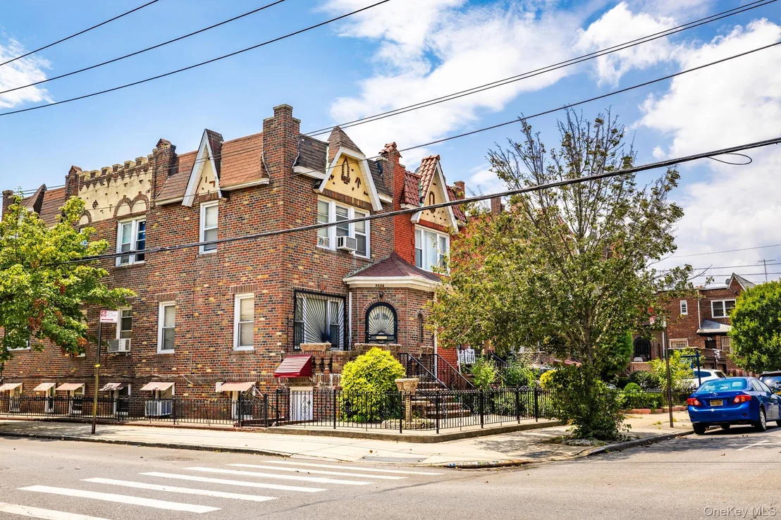 Photo of 3524 Aveune M