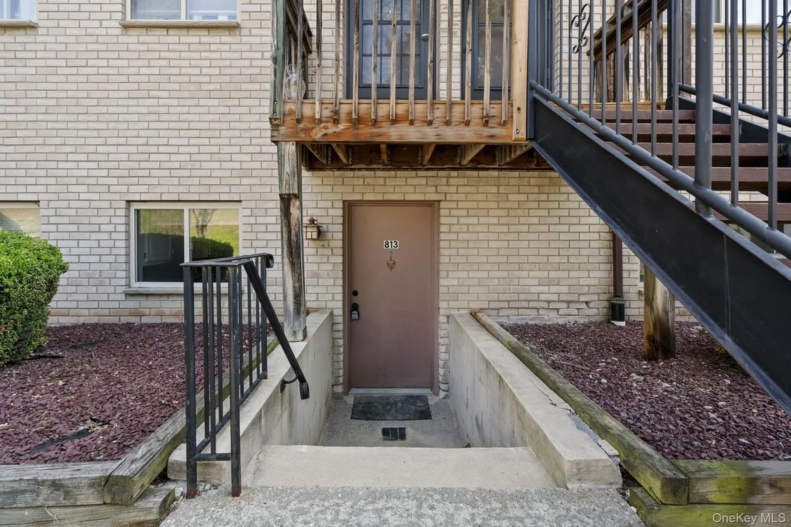 Photo of Unit 813 at 26 Cooper Road
