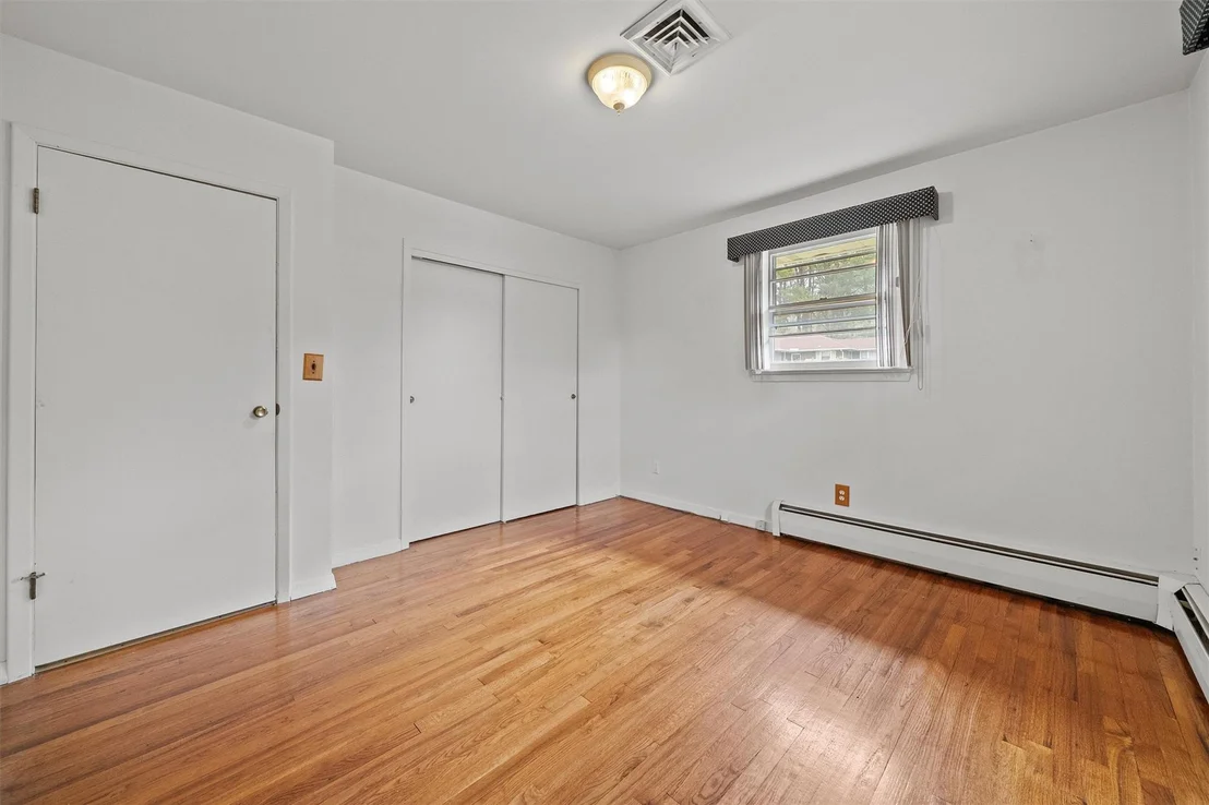 Photo of 21 Westview Road