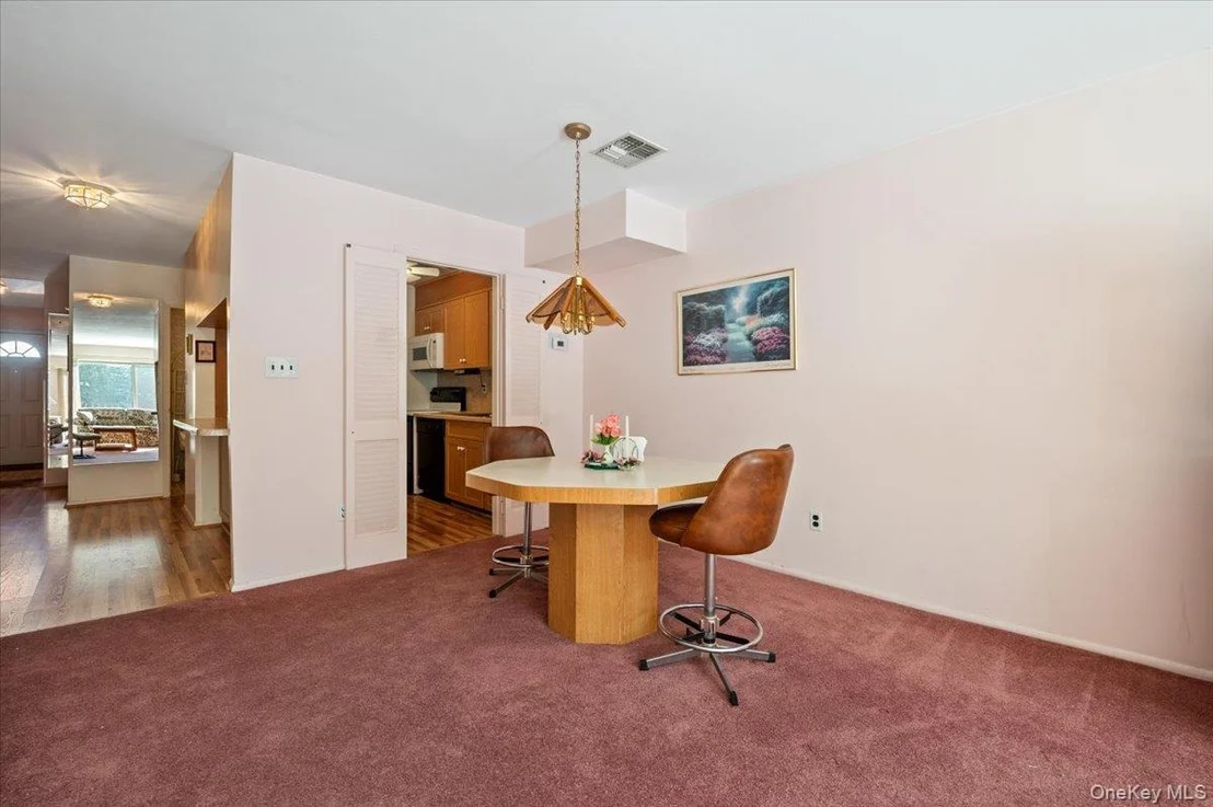 Photo of Unit 607 at 2355 Pershing Boulevard