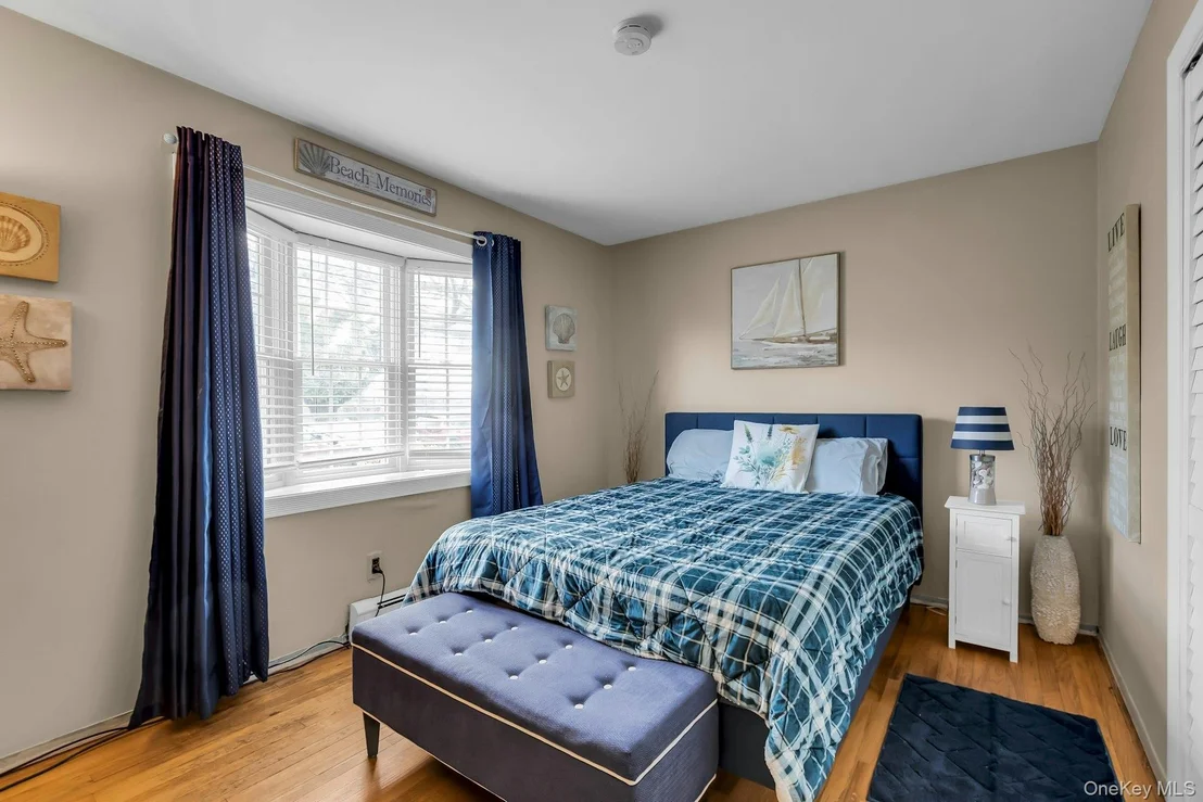 Photo of 358 Rider Avenue