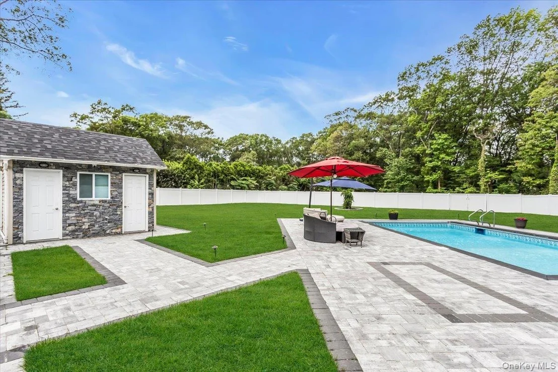 Photo of 21 Buttonwood Drive