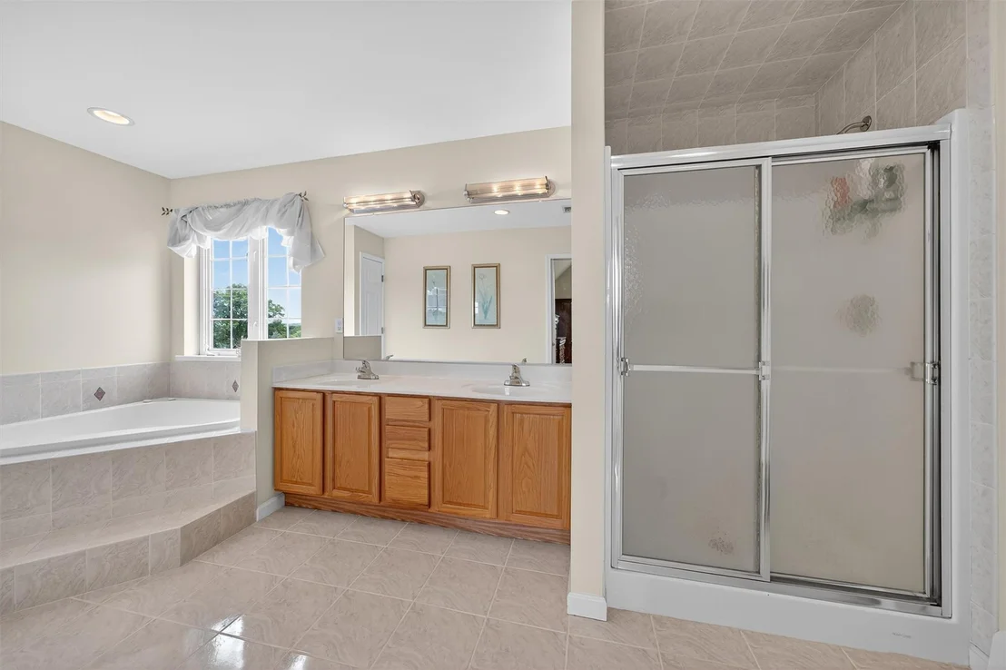 Photo of 106 Maple Avenue