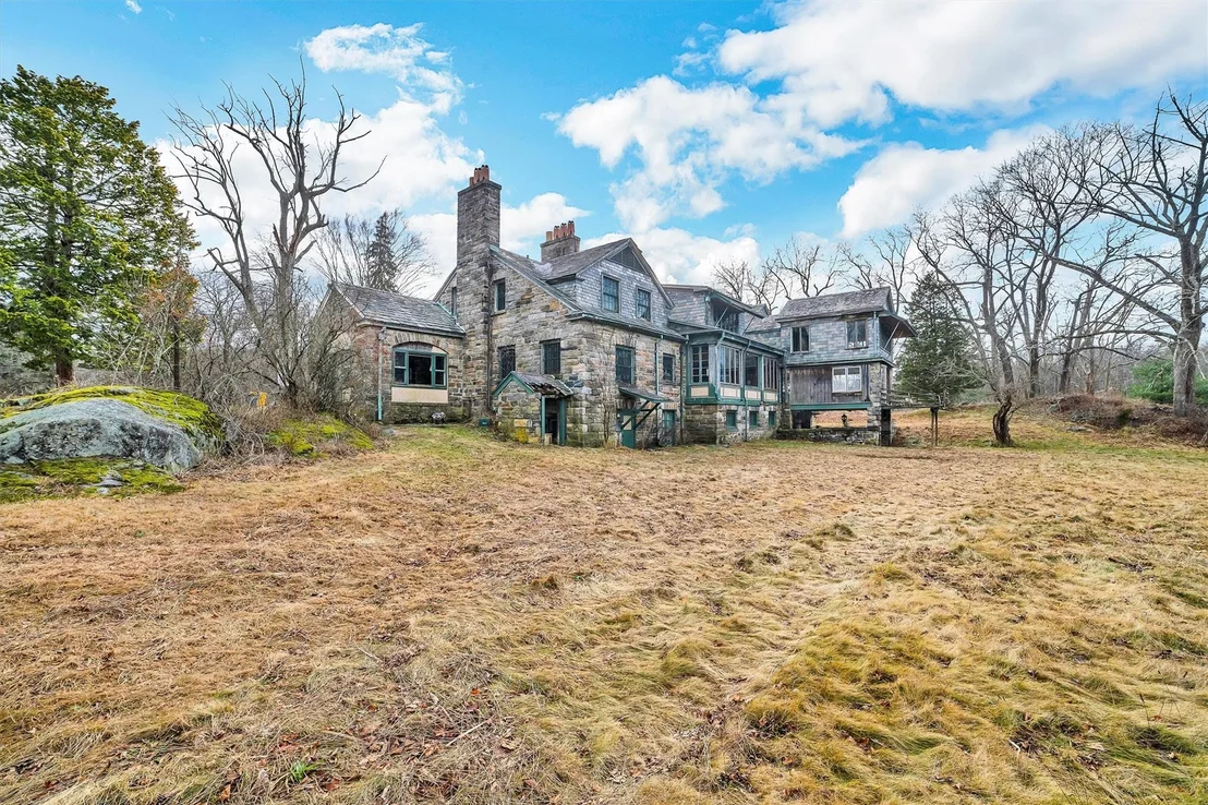 Photo of 1340 Kitchawan Road