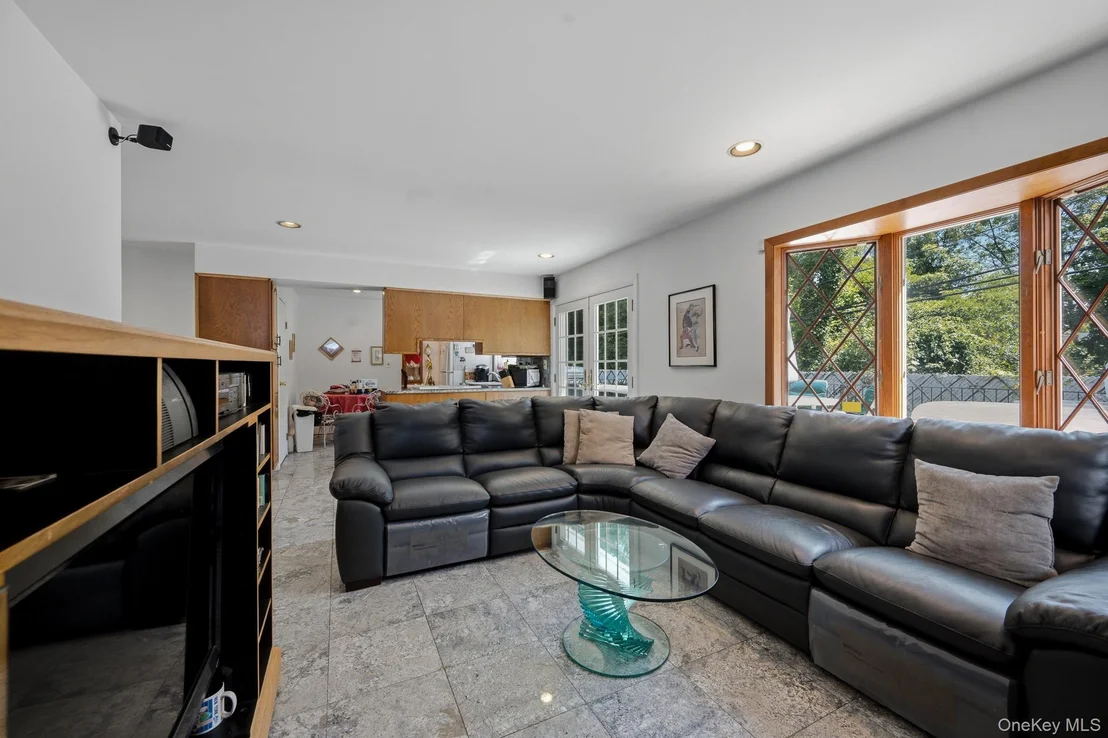 Photo of 10 Arcadia Drive